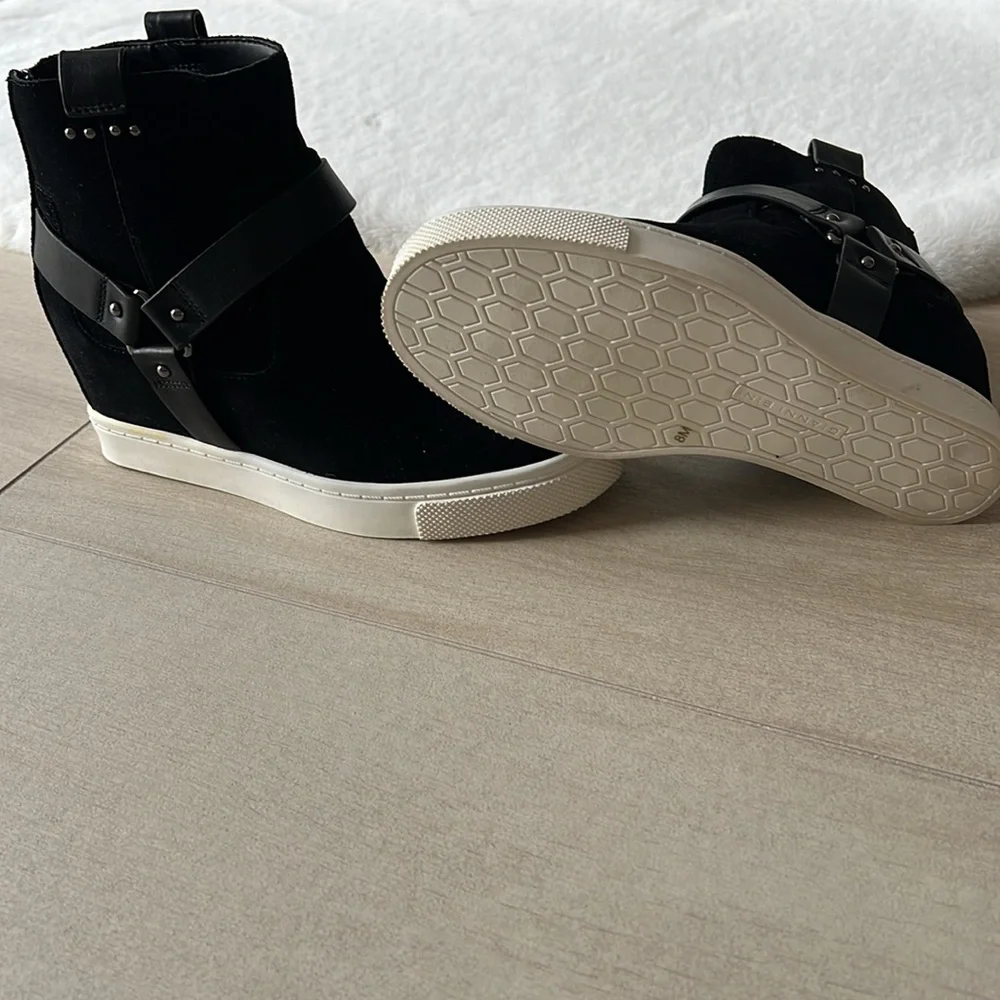 Booties - Picture 3 of 5